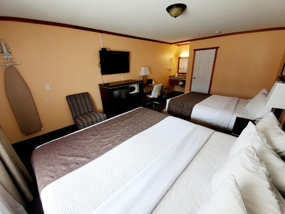Travelodge By Wyndham Golden Sportsman Lodge Экстерьер фото