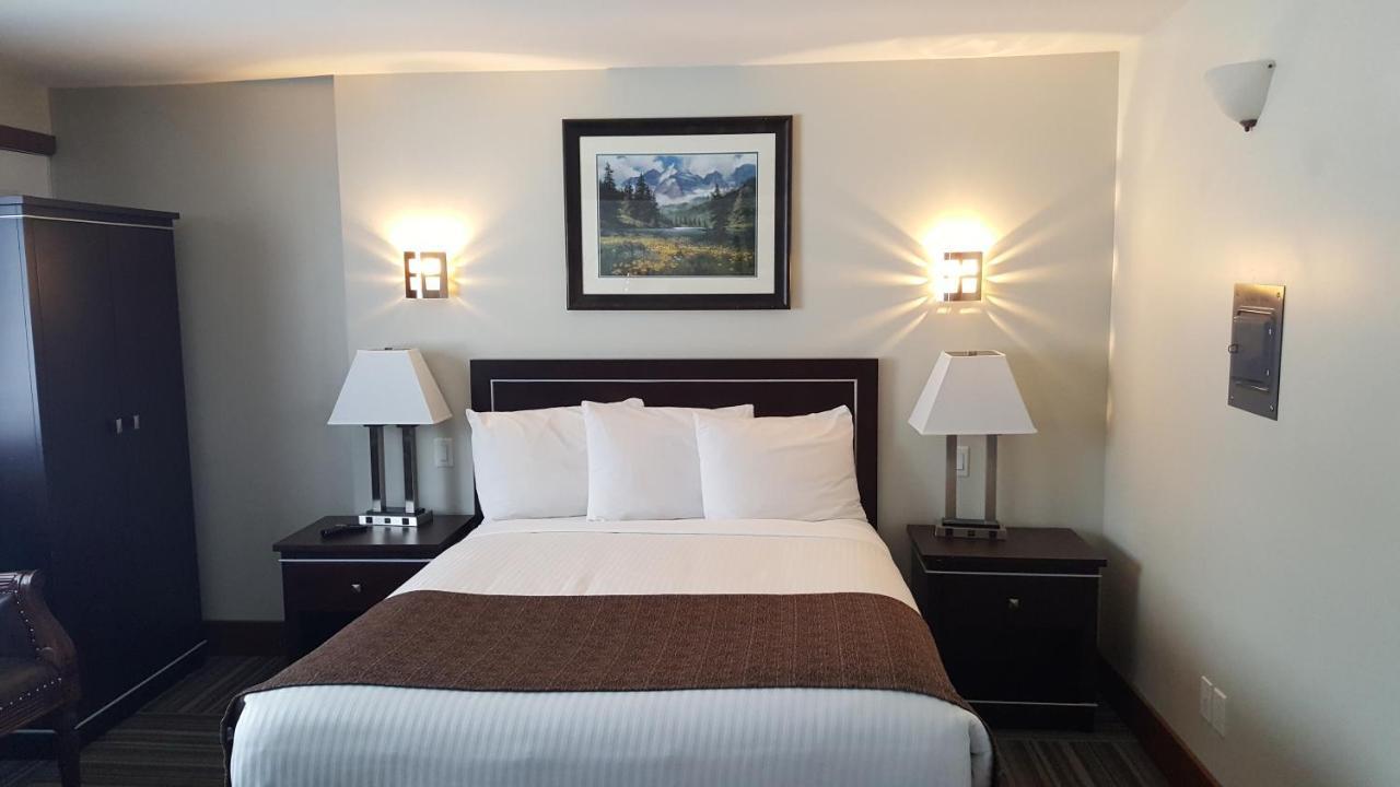 Travelodge By Wyndham Golden Sportsman Lodge Экстерьер фото